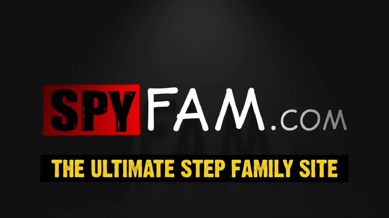 SpyFam Mia River VR Fantasy XXX